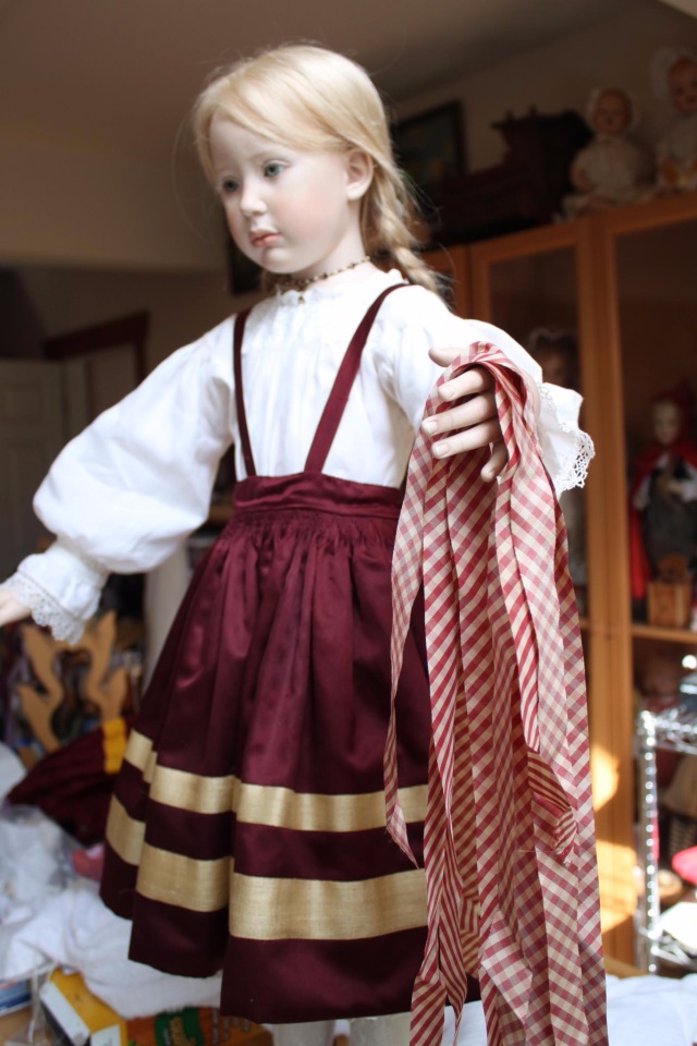 Процесс создания фарфоровых кукол - Джинн Гросс (Jeanne Gross). Часть восьмая - Национальный костюм