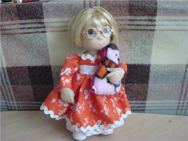 Вот такие куколки из Ливинг Долла своими руками