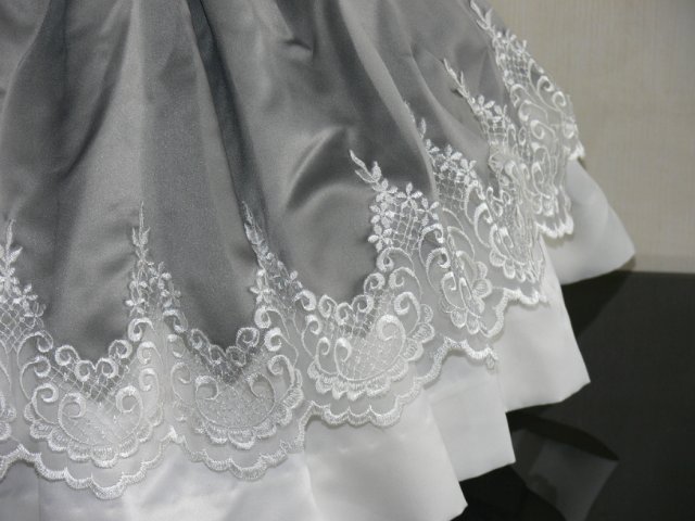 Необыкновенно красивая девушка Harvest Ball, Lee Middleton (фото 6)