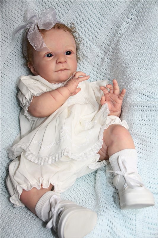 Кукла реборн Рози, любопытная кроха