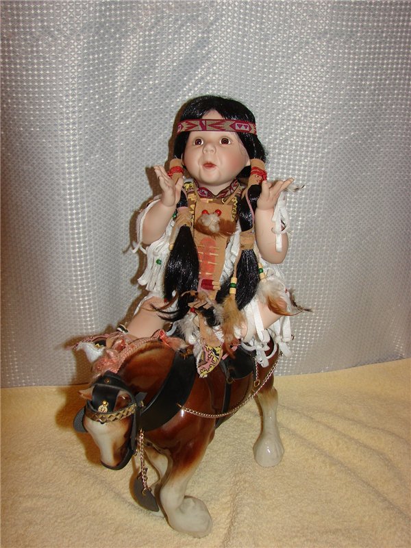 Песня о настоящем индейце, кукла из фарфора