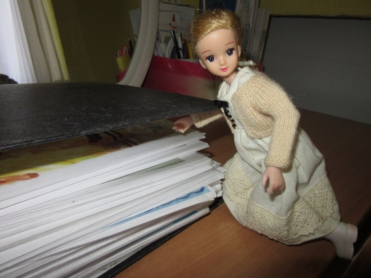 И вновь Хелена посещает логопедический кабинет... а заодно и рассматривает садик