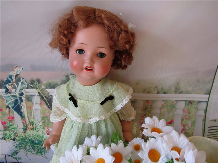 Две куклы Sonnenberg - две сестры. Этюд в салатовых тонах (фото 6)