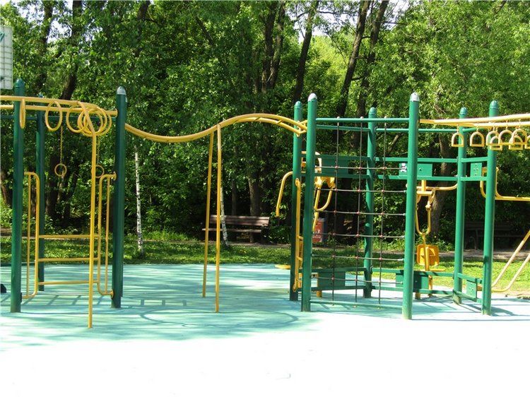 Непоседа Бетси Robert Tonner. Летний день в парке