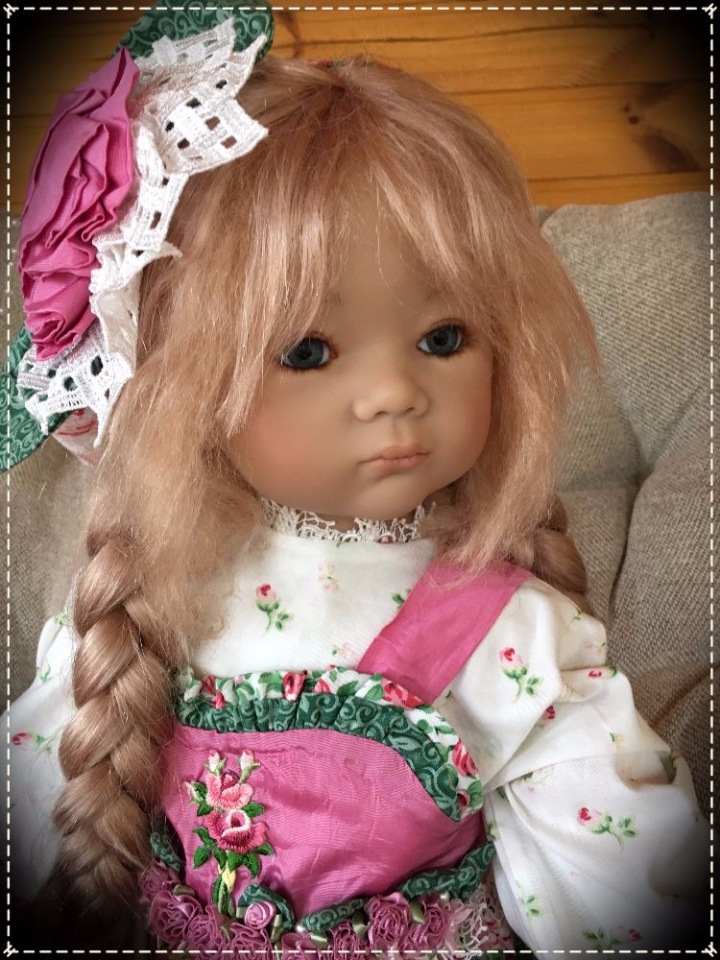 Не смогла устоять перед совершенством химочек... сдалась... и вот она - первая моя девочка