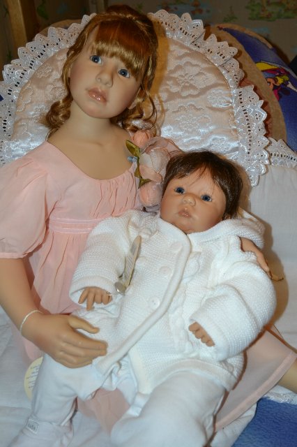 А у Гвэн появилась сестренка (или братик)