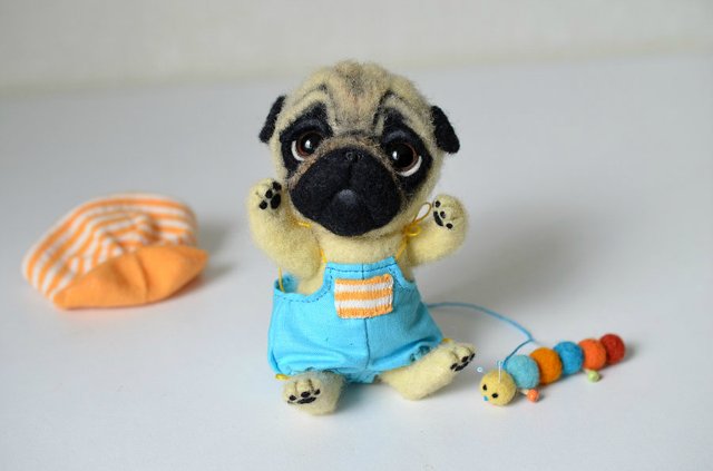 Детский сад для мопсят. Игрушка валянием из шерсти своими руками (фото 3)