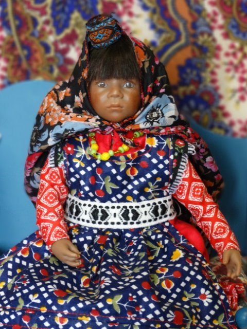 Любимые малышки-химочки в уральских костюмах