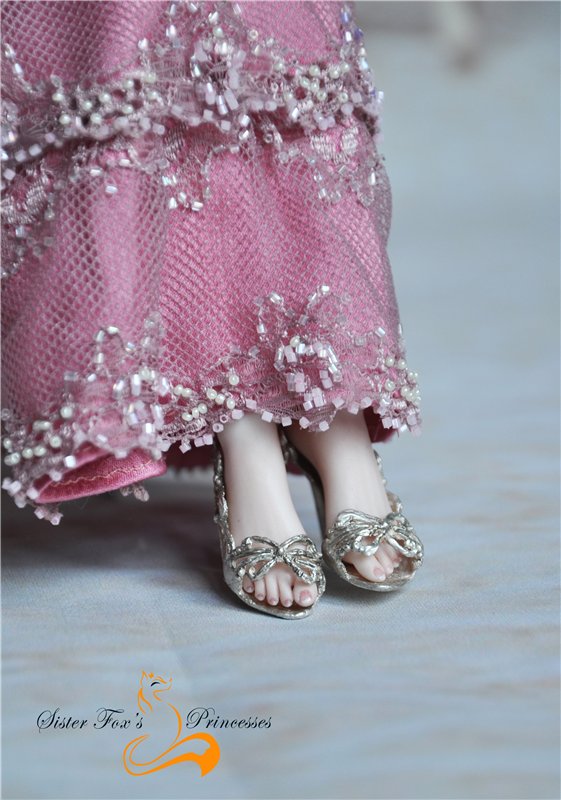 Фарфоровая шарнирная кукла Жасмин от SisterFox | Бэйбики Фарфоровая шарнирная кукла Жасмин от SisterFox (фото 5)