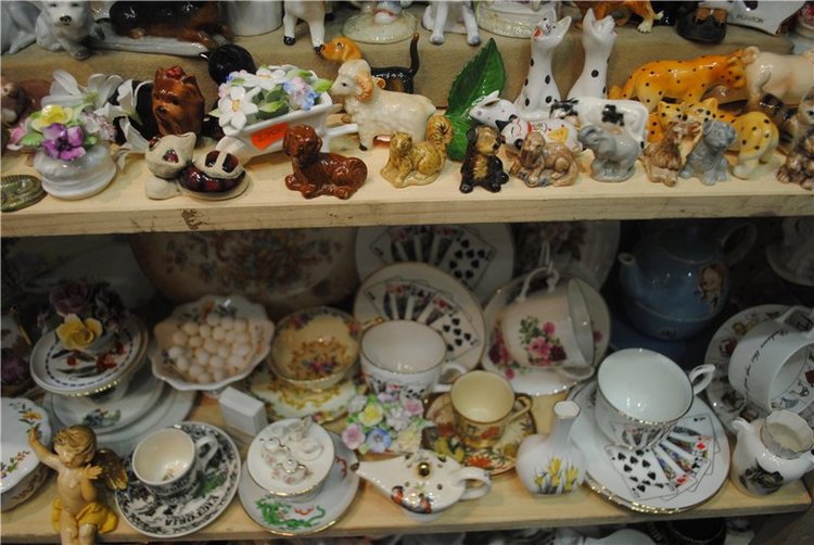 На Тишинку мы пошли – там сокровища нашли. Взгляд на «Блошиный рынок» со второго этажа | Бэйбики На Тишинку мы пошли – там сокровища нашли. Взгляд на «Блошиный рынок» со второго этажа