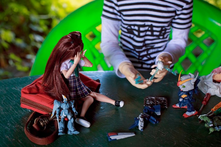 60 см vs 15 см. Или две истории из жизни Итана и Хотару