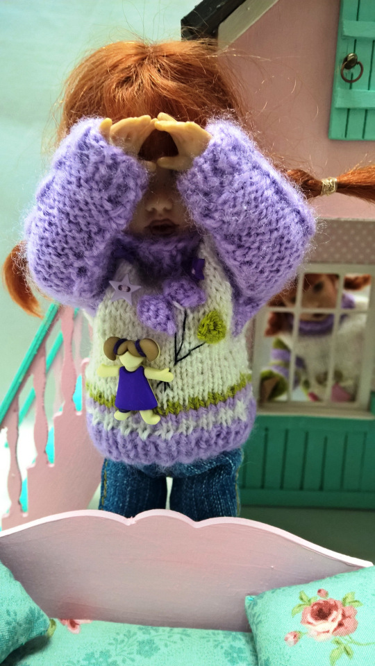 Так вы что, и конфеты за меня есть будете? или, Глаза боятся, а руки делают