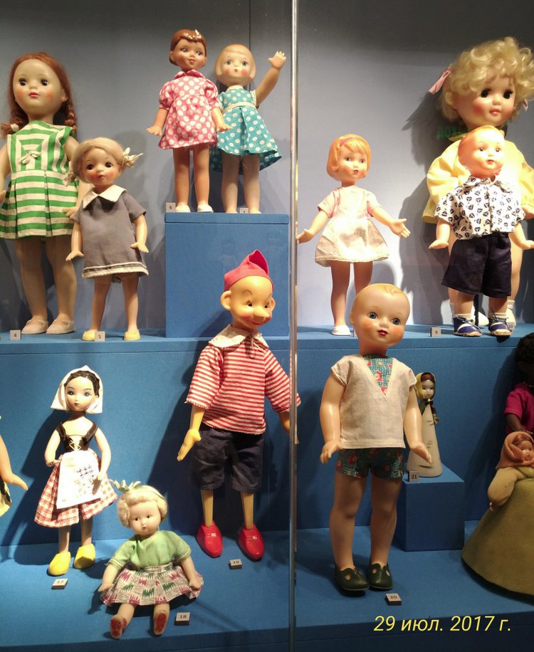 Выставка «Все лучшее – детям. Игрушки 1950–1980 годов из коллекции Сергея Романова». Часть 2