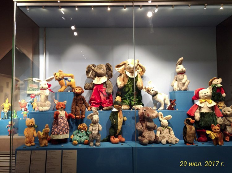 Выставка «Все лучшее – детям. Игрушки 1950–1980 годов из коллекции Сергея Романова». Часть 1 (фото 6)