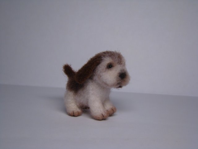 Щенок неизвестной породы. Авторская игрушка валянием из шерсти Ольги Чернухо (фото 2)