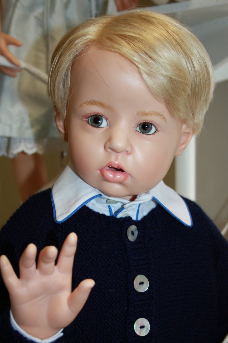 Первый показ новой коллекции 2016 года из резин от Hildegard Gunzel