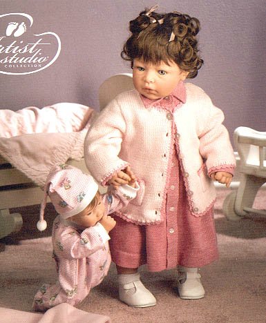 Хотим представиться! "Playing mommy" от Lee Middleton