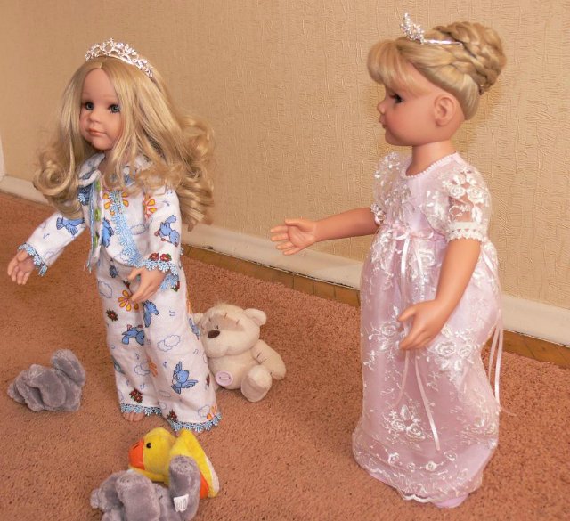 Утро у модниц. Одежда для кукол Gotz своими руками