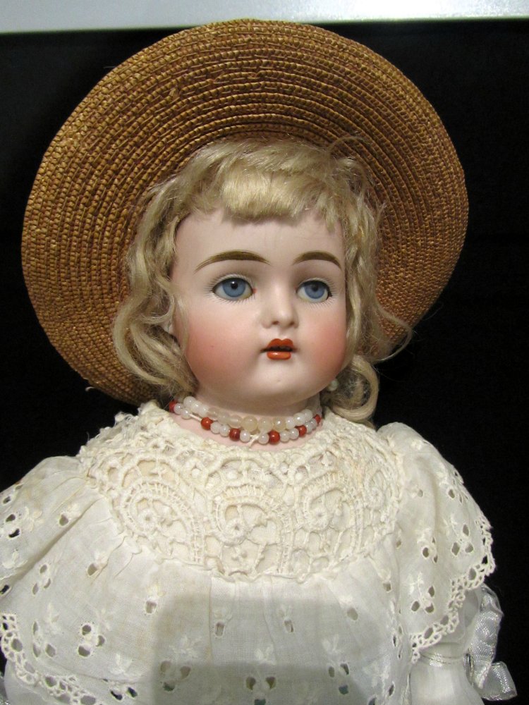 «Мода по-взрослому. Истории из кукольного гардероба» - выставка в Музее-заповеднике «Царицыно» - продолжение - 5-ый зал.