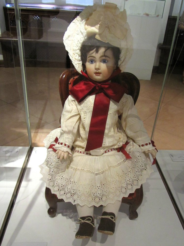 «Мода по-взрослому. Истории из кукольного гардероба» - выставка в Музее-заповеднике «Царицыно» - продолжение - 4-ый зал.