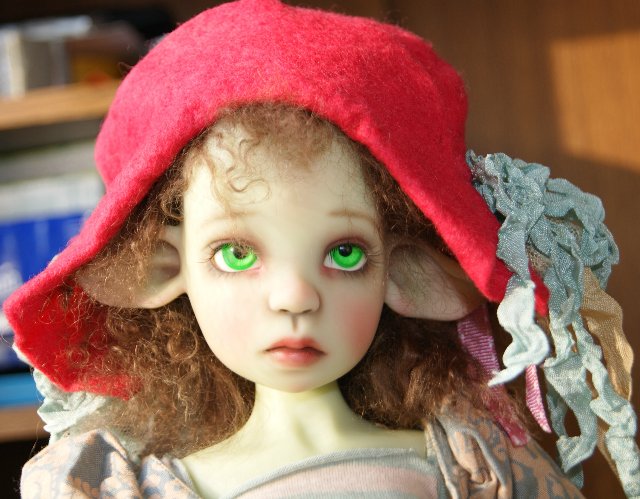 Mademoiselle Buonaparte или росшная Нелличка фавн green Kaye Wiggs с кастомным мейком и аутфитом от Val Zeitler