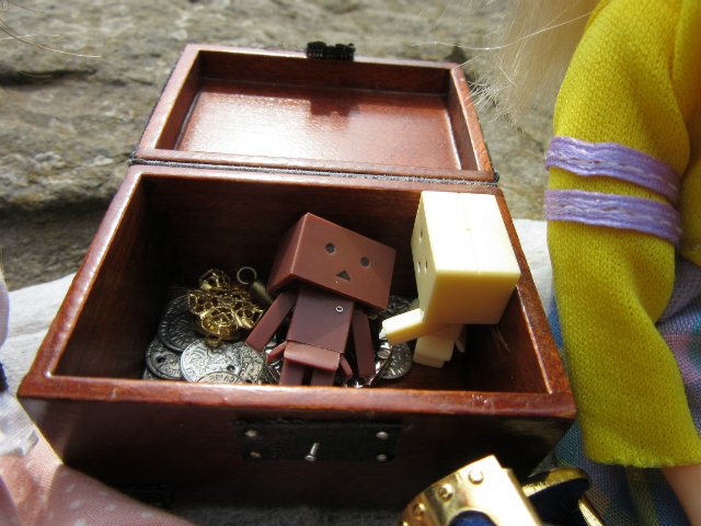 Юные кладоискательницы, или Офелия и Луни развлекаются