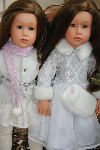 Gotz: Снегурочка 2007 vs Фигуристка 2008 | Бэйбики Gotz: Снегурочка 2007 vs Фигуристка 2008 (фото 7)