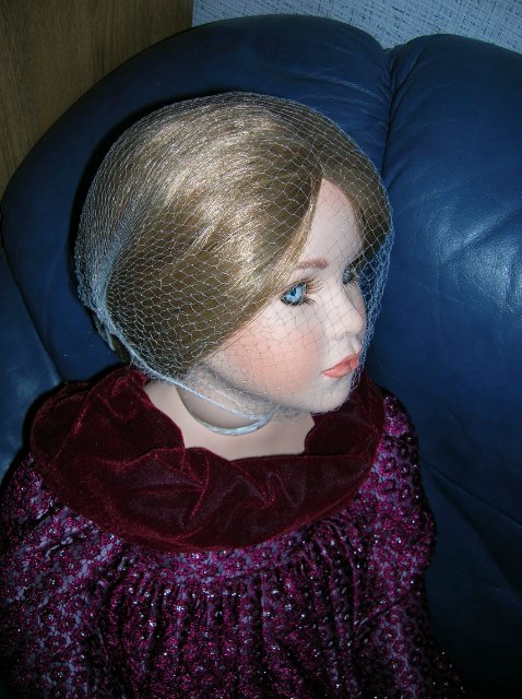 Призрак Анны Болейн или Спасение Дезире. Ремонт разбитой фарфоровой куклы Angela McNeely от Ruby Doll