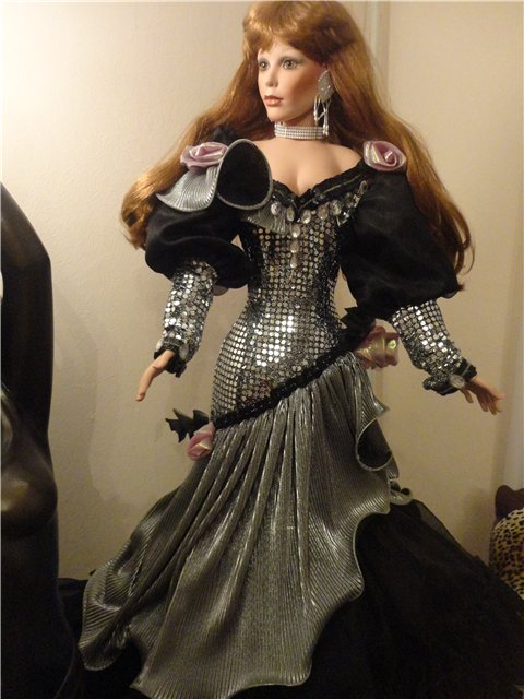 Модные новинки этого сезона. Модель от Русти