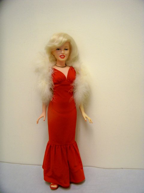 Marilyn Monroe World Doll 1983