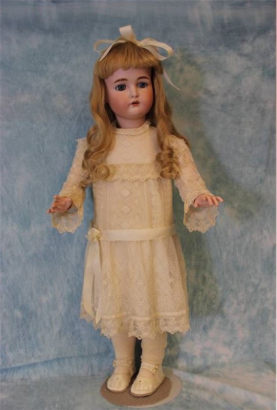 Я в своей жизни никогда не видела столько антикварных кукол. Фото