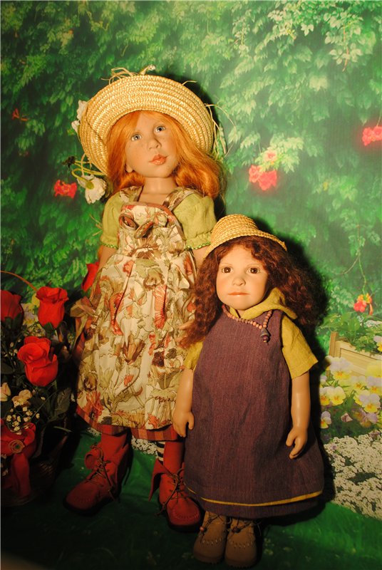 Мы купили два билета - уезжаем завтра в лето