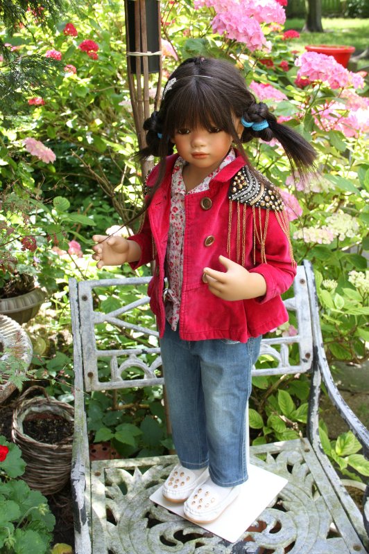 Солнечный денек в саду. Часть третья - Лилит и Анна Лу