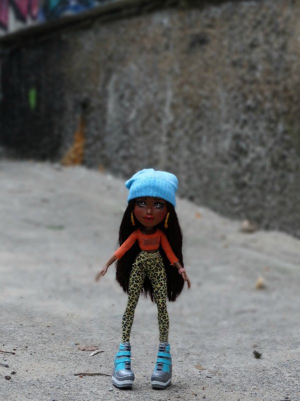 Мои девочки (перерисованные Братц 2015) вышли на улицу