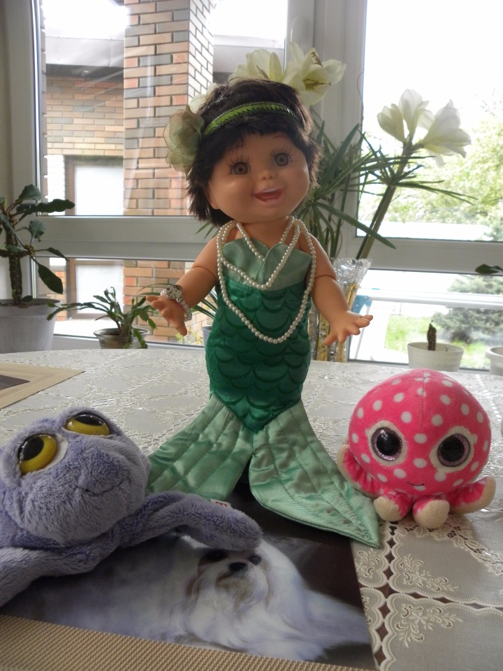 Смена образа или подготовка к праздникам