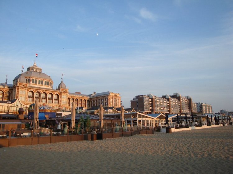 Замки из песка. Путешествие по Схевенингену (Scheveningen, Holland)
