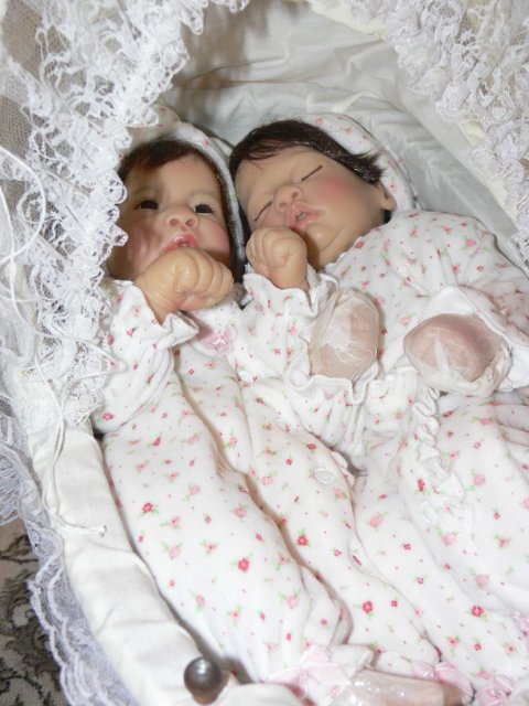 Чудо малыши в детской колясочке.. Artista Charisma Doll (фото 2)