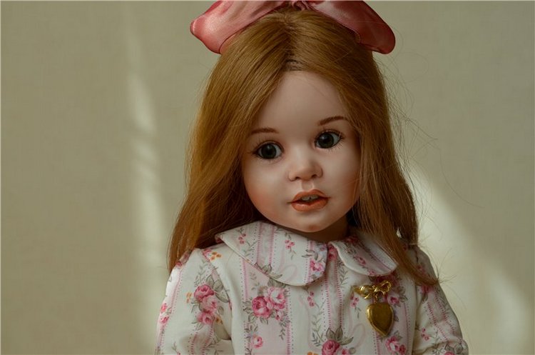 Ещё одна девочка из Норвегии, Марианна, автор Элин Линднер