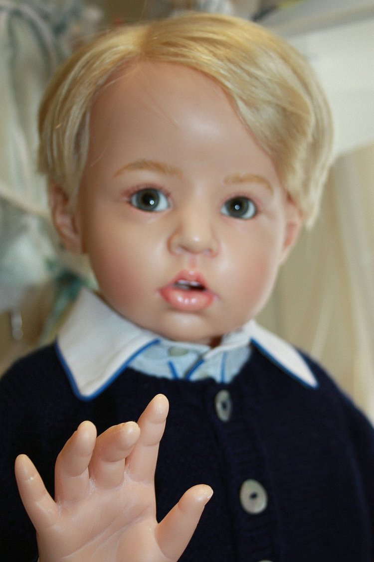 Первый показ новой коллекции 2016 года из резин от Hildegard Gunzel