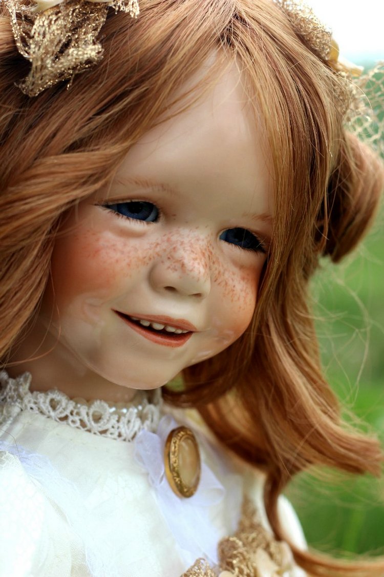 Улыбнется девочка, подмигнет слегка ... кудри ярко-рыжие ручкой теребя