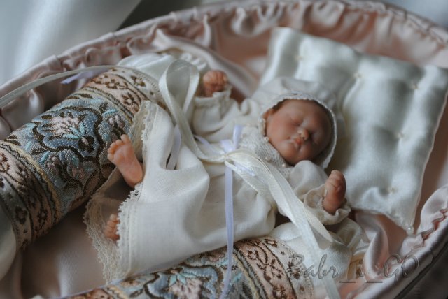 Малый формат. Кроха голубых кровей