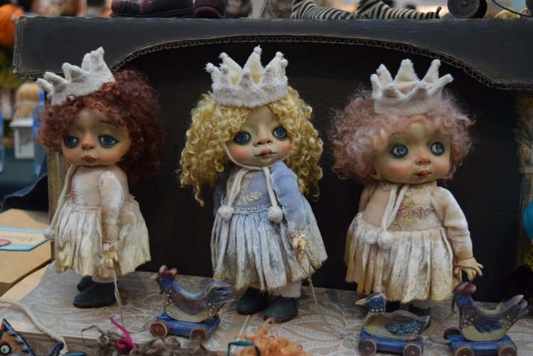 VII Московская международная выставка "Искусство Куклы". Портреты кукольной души или незримый диалог