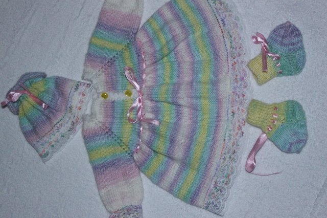 Еще один комплектик для куклы (фото 5)
