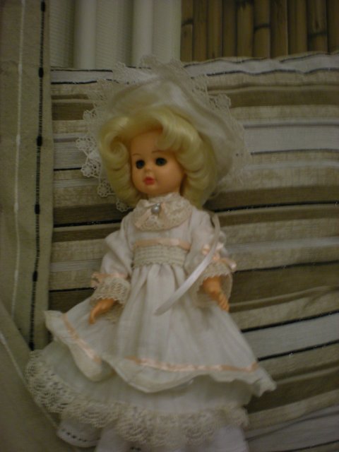 Не антикварное платье для не антикварной куклы