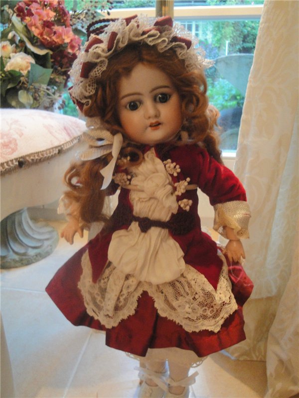 Помогите опознать антикварные куклы (фото 9)