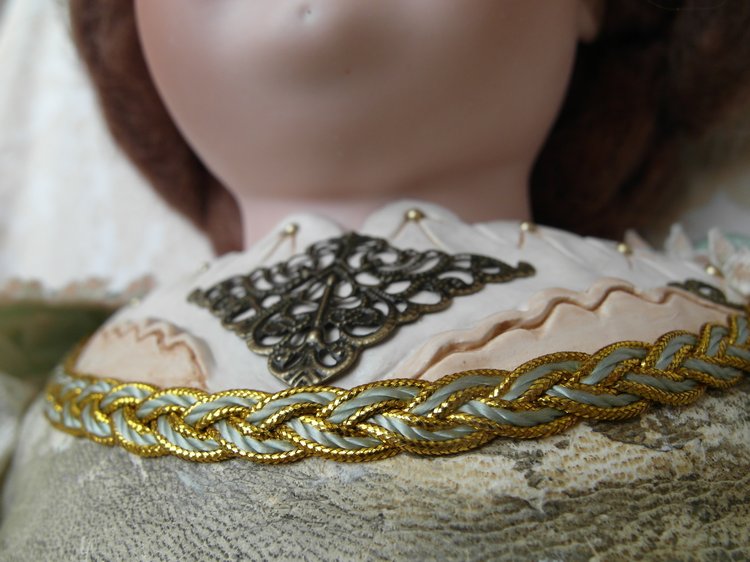 Ремонт "с фантазией" антикварной куклы (фото 10)