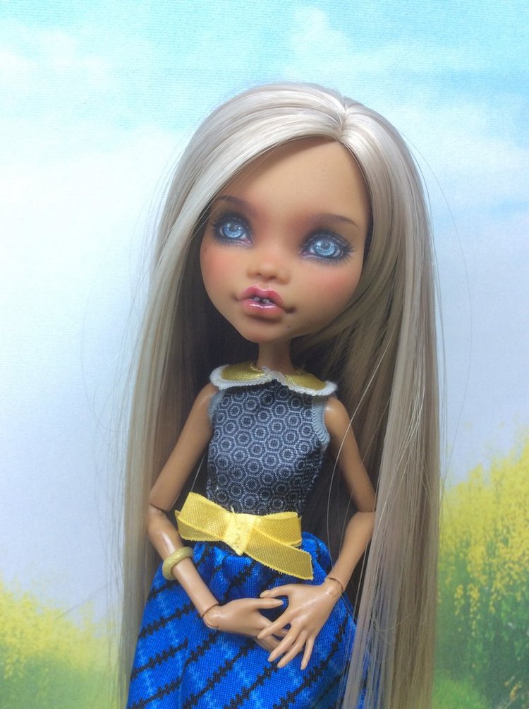 Я рисую, куклам лица я рисую