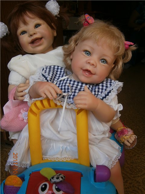 Наши младшенькие,Ванесска,Ники (Моника Левениг) и Луша(Эштон Дрейк) (фото 2)