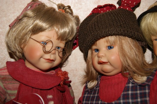 Кто стучится в дверь ко мне с толстой сумкой на ремне