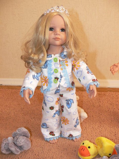 Утро у модниц. Одежда для кукол Gotz своими руками